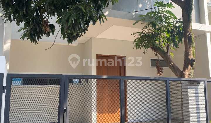 Rumah 2 Lantai Siap Huni Dekat Transportasi Umum Kota Bandung
