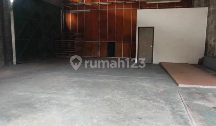 Gudang 110.0 M² Bebas Banjir Muat Tronton di Kopo