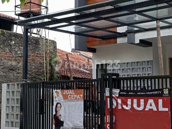 Rumah 2 Lantai Bagus SHM di Kopo Permai