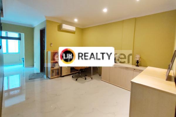 Shop House in Wira Mustika Complex, 3 Floors Ready to Use in Nagoya 2