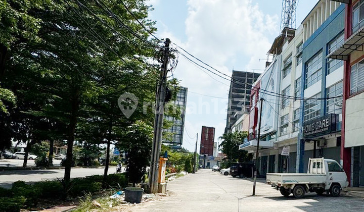 For Sale 4-Story Shop House in Baloi Kusuma Indah, Lubuk Baja 2