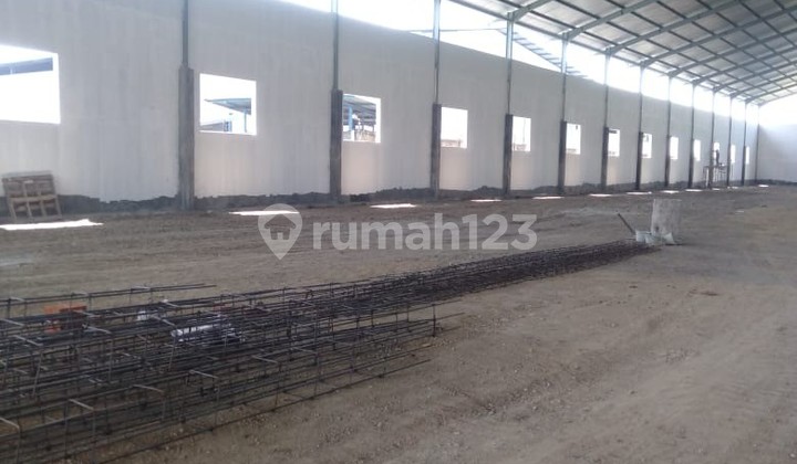 Main Road Warehouse in Tegal Pantura Industrial Area