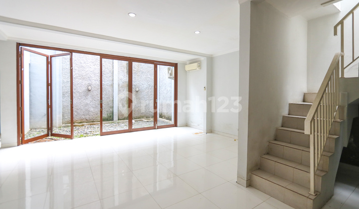 Rumah Nyaman Cluster Discovery Bintaro Jaya Tangerang Selatan Rumah Nyaman Cluster Discovery Bintaro Jaya Tangerang Selatan