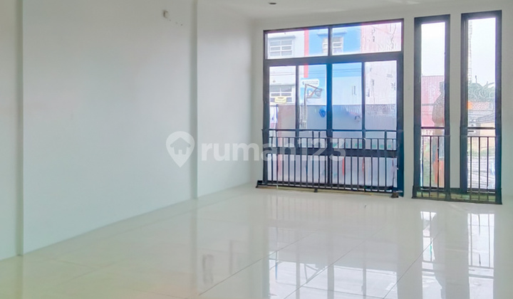 Strategic shop house in the center of Sawangan Cinere near Depok Town Center 2