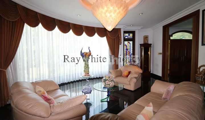 Rumah Mewah dan Luas di Cluster Bukit Gading Villa Kelapa Gading