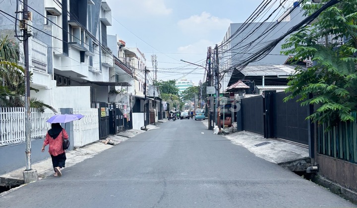 RUMAH PINGGIR JALAN COCOK UNTUK USAHA DI TOMANG, JAKARTA BARAT 2
