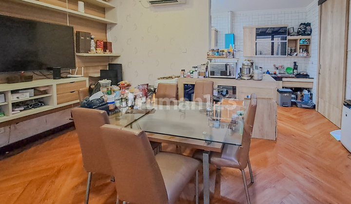 Rumah dengan Kolam Renang di Discovery Bintaro Jaya Tangsel 2