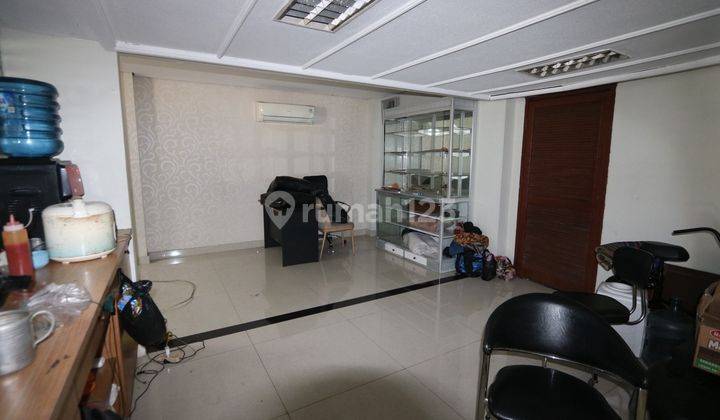 Gedung Kantor Dan Showroom di Jatinegara Jakarta Timur 2