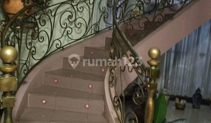 Kom. Graha Puspa, Bandung Utara, Rumah Mewah, Luas Besar, Murah 2