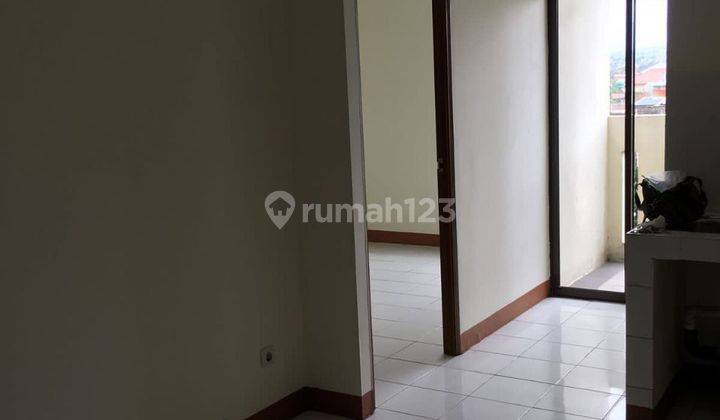 tampak depan apartemen gateway ahmad yani cicadas,