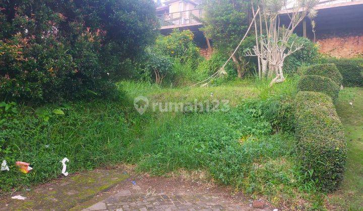 KOM. VILLA ISTANA BUNGA BANDUNG UTARA, SETIABUDI, RUMAH VILLA HARGA MURAH DIBAWAH PASAR LUAS BESAR COCOK UNTUK INVESTASI DAN HUNIAN, KOTA BANDUNG  2