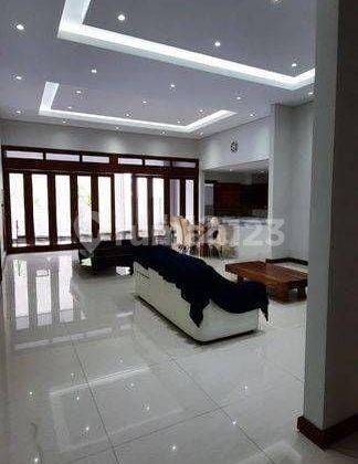 RUMAH LUX MODERN MINIMALIS FURNISHED KOLAM RENANG DI CIUMBULEUIT BANDUNG UTARA  2