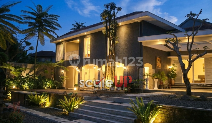 Luxury Resort Furnished House with Spacious Garden in Setiabudi Regency, North Bandung