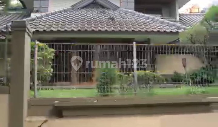 Best Price Below Market! Luxury Corner House in Pasteur Dalam Wing Complex Near Maranatha 2