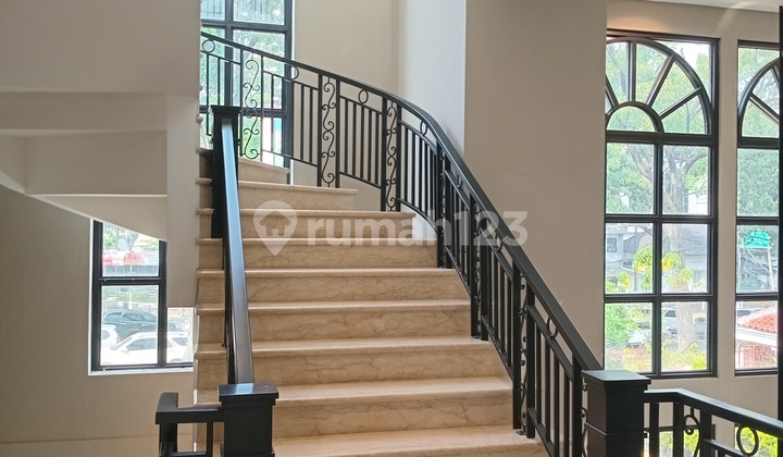 FOR RENT/SALE NEW EXCLUSIVE BUILDING FOR COMMERCIAL AND OFFICE USE, 3 STORIES, IN A PREMIUM MAIN ROAD LOCATION DAGO JUANDA, BANDUNG CITY FOR RENT/SALE NEW EXCLUSIVE BUILDING FOR COMMERCIAL AND OFFICE USE, 3 STORIES, IN A PREMIUM MAIN ROAD LOCATION DAGO JUANDA, BANDUNG CITY