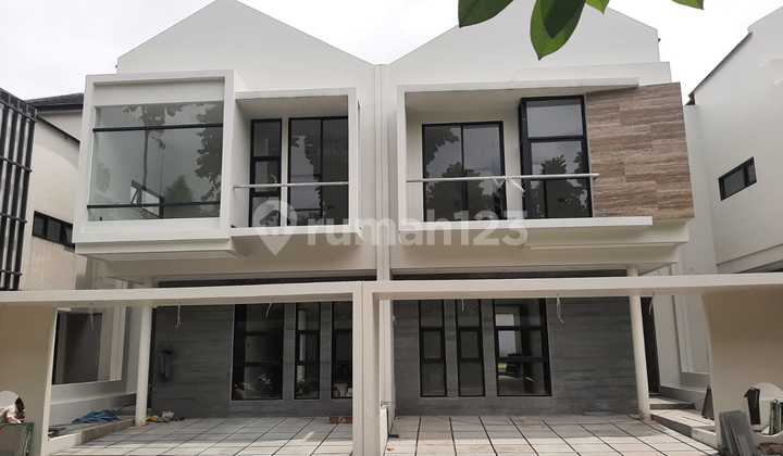 RUMAH BARU DALAM CLUSTER EKSKLUSIF BERKOLAM RENANG KOMUNAL DALAM CLUSTER DI PONDOK HIJAU