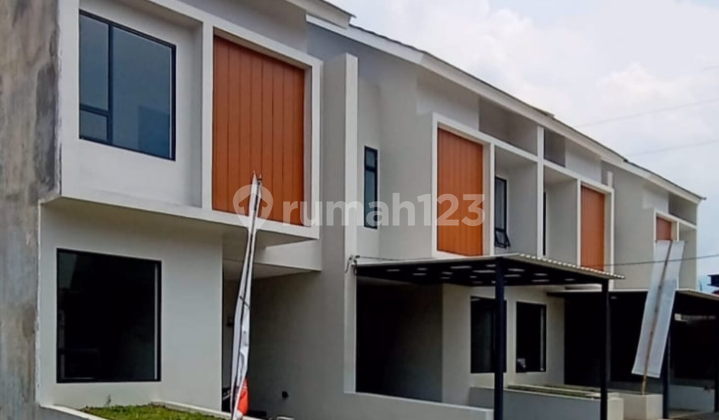 Cool New House Ready to Occupy in Kalijati Antapani, Bandung City