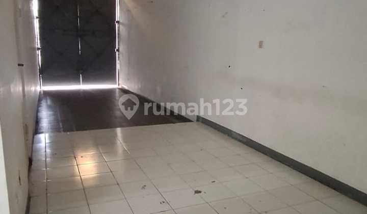 Jual/Sewa Rumah Besar Ngeblong di Kopo Permai Cocok untuk Hunian dan Usaha Lingkungan Nyaman 2