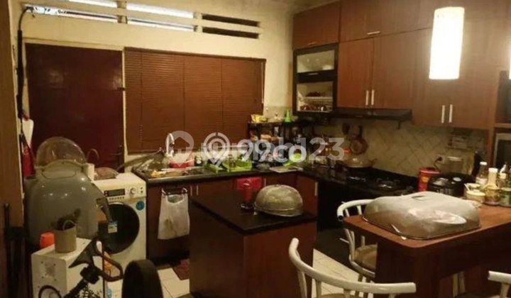 DIJUAL RUMAH HITUNG TANAH COCOK UNTUK USAHA RESTO DI SAYAP CIPAGANTI