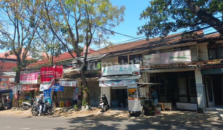 Dijual Rumah Lama Hitung Tanah Di Jl.raya Tubagus Ismail  2