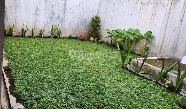 DIJUAL RUMAH LAMA HITUNG TANAH DI JL.PEKALONGAN ANTAPANI 2