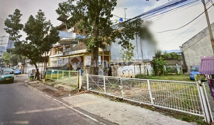 Dijual Rumah Lama Hitung Tanah di Jl.raya Cihampelas Bandung