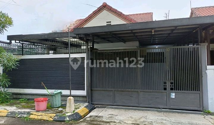 Ready-to-Live House for Sale in Batununggal Complex Ready-to-Live House for Sale in Batununggal Complex