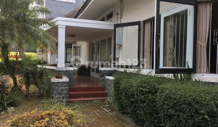 Rumah di Mainroad Riau Martadinata Jarang Ada Strategis untuk bisnis dan usaha