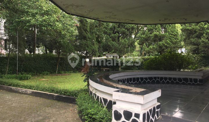 Rumah Belanda di Jalan utama  Area Riau Martadinata Samping Gedung Sate SHM 2