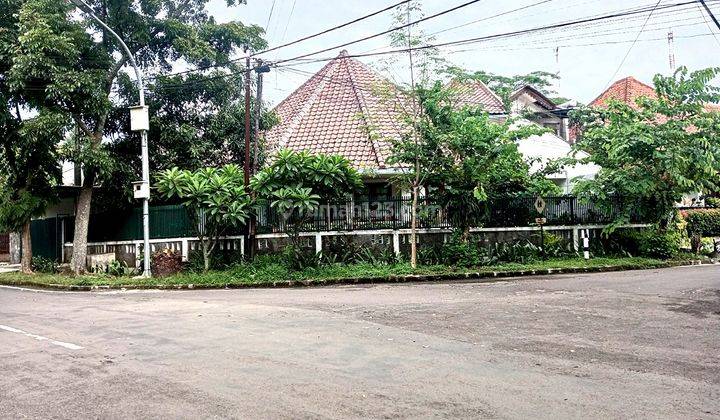 Rumah Belanda di  Area Riau Martadinata SHM Bagus 1