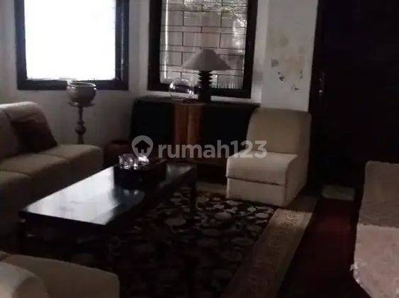 Rumah di Jl utama Area Dago Riau Martadinata 2 Lantai SHM Trunojoyo 2