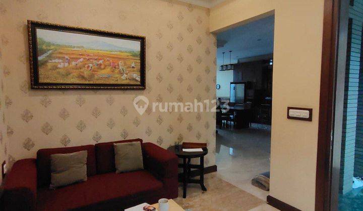 Rumah mewah di Ciumbuleuit 3 Lantai SHM Ada Kolam Renang Fully Furnished  2