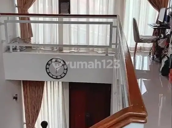 Fully furnished Rumah di Cigadung Bandung Utara SHM Bagus 2