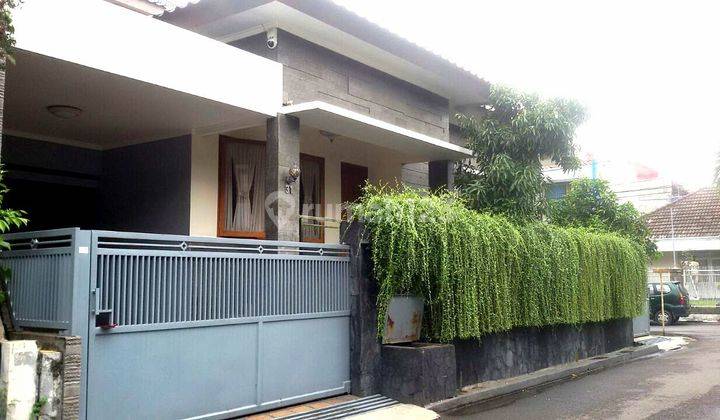 Mewah Dijual Rumah di Turangga Buahbatu 2 Lantai Bagus Siap Huni SHM 1