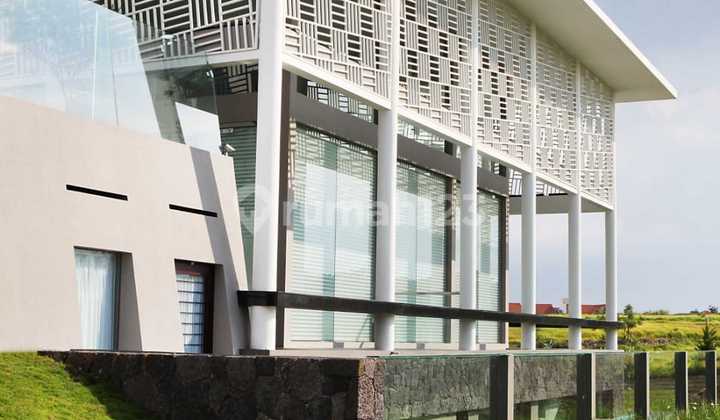 Jual Rumah Lux Modern Kontemporer Konsep Futuristikdi Kota Baru Parahyangan 2