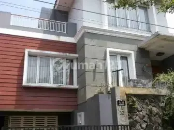 For Sale House with Swimming Pool in Cisaranten Kulon Arcamanik Ready to Occupy 2