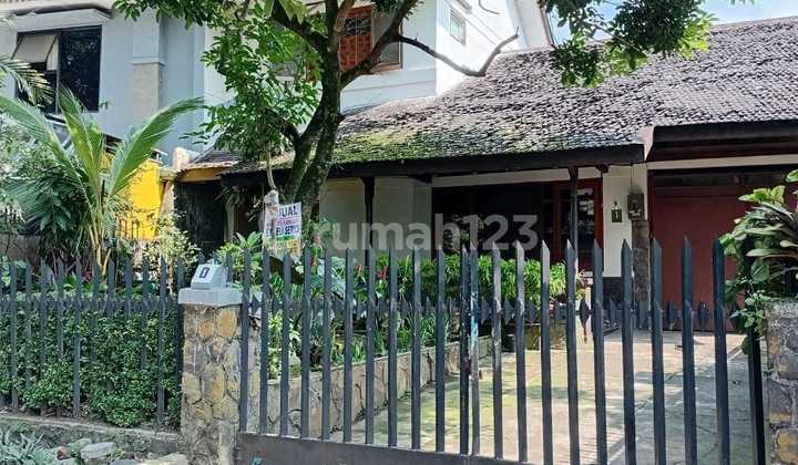 Rumah Lama Sayap Dago Hj Juanda Kota Bandung SHM Rumah Lama Sayap Dago Hj Juanda Kota Bandung SHM