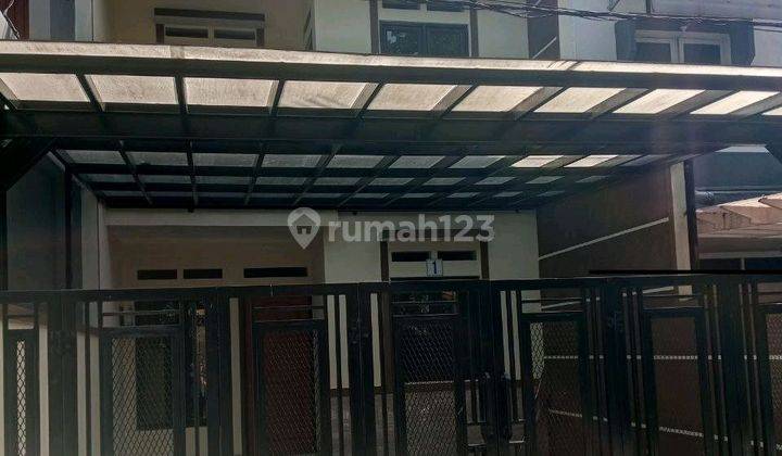 Disewakan Rumah di Turangga Buahbatu Bandung pusat 2 Lantai Bagus Siap Huni  2