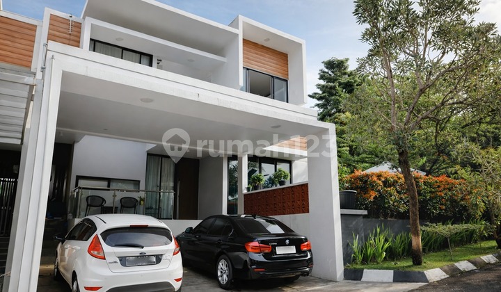 Villa House Hook Furnished in Sayap Dago Pakar, North Bandung, Citra Green Dago 2