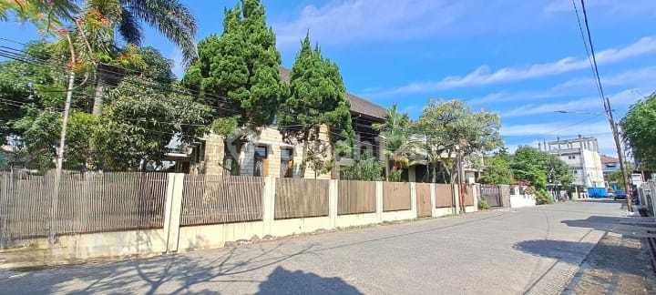 For Rent Spacious House in Turangga Buahbatu, Downtown Bandung Ready to Occupy Suitable for Office and Residence