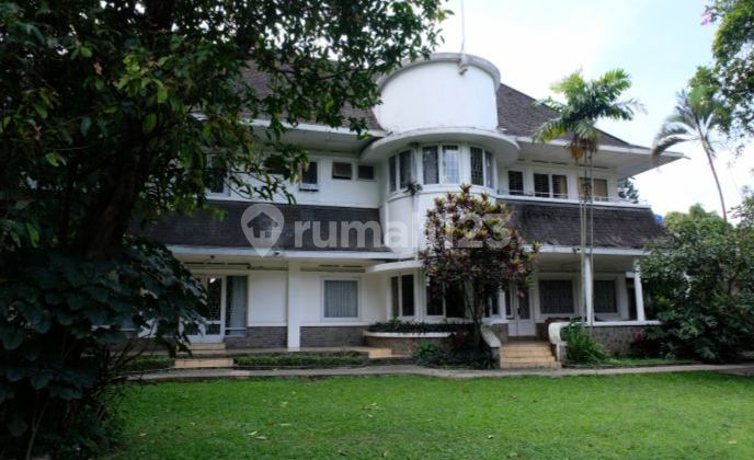 Heritage Dutch House Sangkuriang Dago Antique Ready to Occupy Heritage Dutch House Sangkuriang Dago Antique Ready to Occupy