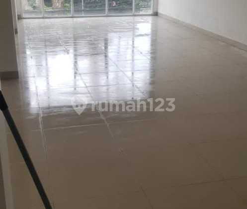 For Rent: 3.5-Story Shop Houses, 2 Units Available, Riau Martadinata Area, Near Dago. 2