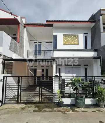 Rental House 2 Floors in Taman Cileunyi Near Cileunyi Toll Road, Ready to Occupy Rental House 2 Floors in Taman Cileunyi Near Cileunyi Toll Road, Ready to Occupy