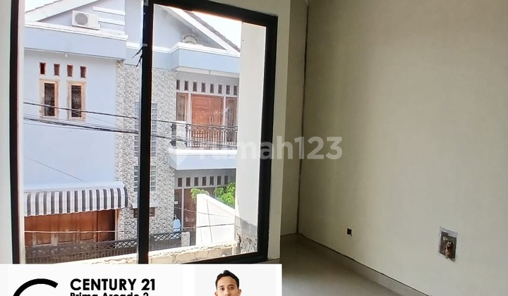 Brand New Rumah 2 Lantai Modern tersedia 2 Unit di Sektor 1 Bintaro Gb-17403