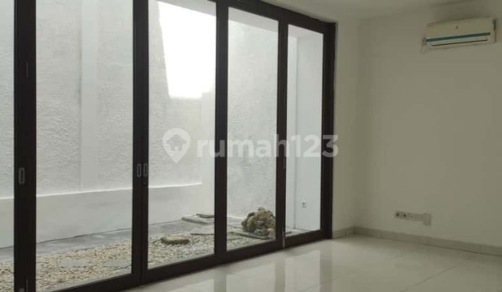 Modern House for Sale Ready to Occupancy Flood-Free in Discovery Bintaro Jaya GB-17258 2