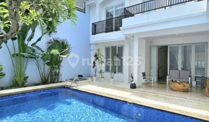 Luxury House for Sale Fast, Well-Maintained Condition in Menteng Bintaro Jaya Ut-16891