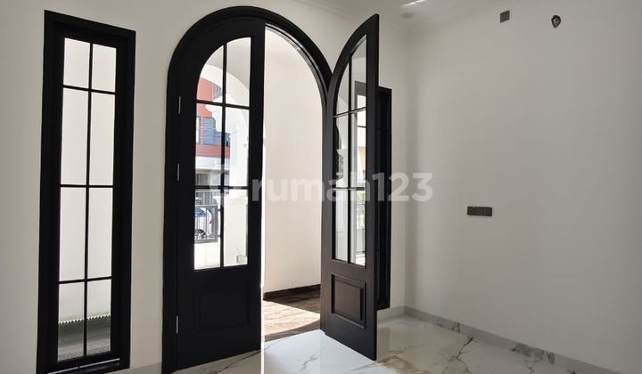 Dijual Rumah Baru With Swimming Pool di Sektor 3A Bintaro Gb-17376 2