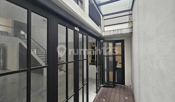Hunian Elegan Hot Sale di Menteng Bintaro Sektor 7 Dekat Tol Lr-17873 2