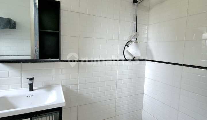 Rumah Mewah Luas 320 M2 di River Park Bintaro Sektor 8 Gb-17606 2