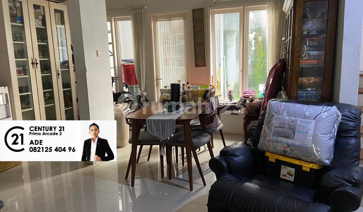 For Sale Cozy Ready-to-Occupy 2-Story House in Sector 9 Puri Bintaro Gb-17322